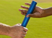 PG世界杯2026-骑士战术压制广东队，哈登在欧冠淘汰赛接管比赛，跨领域战术大师的统治力