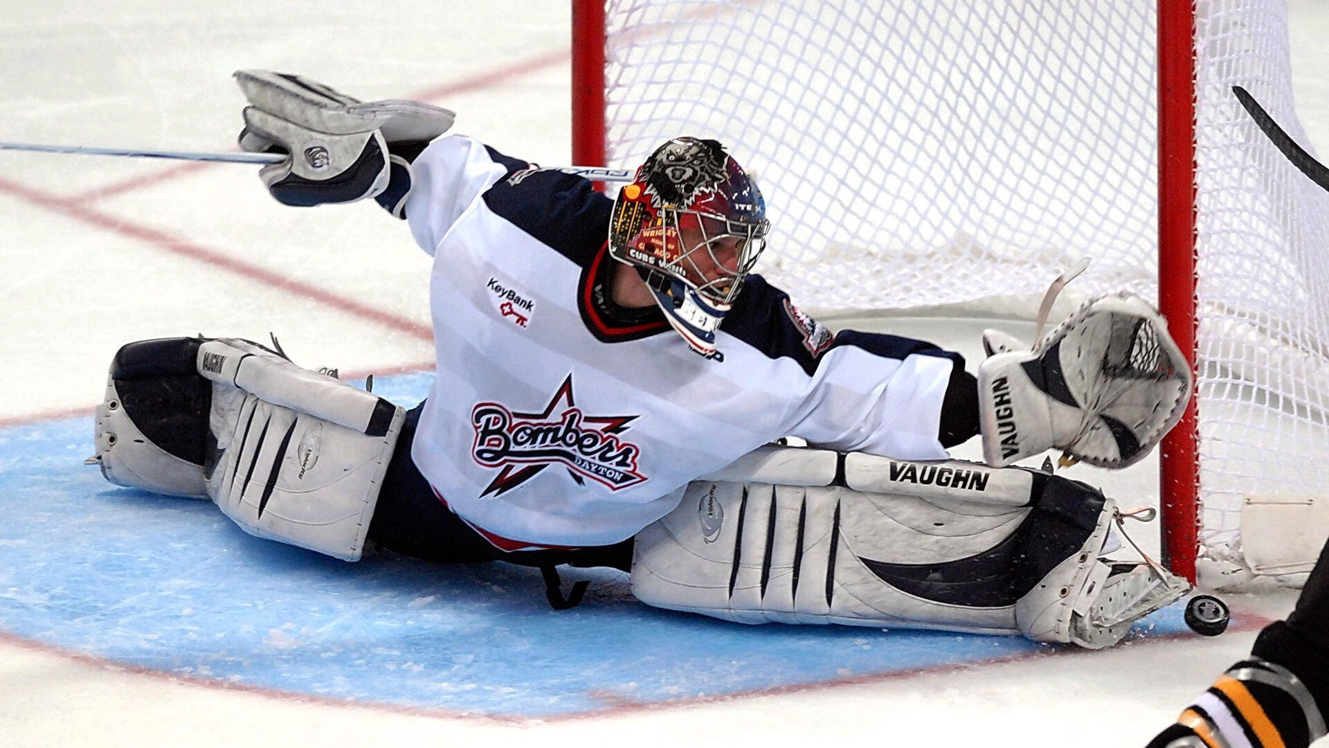 铁血与烈焰,阿圭罗的锁链与乌拉圭的炮火,如何重塑攻防美学